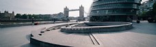 
                    伦敦塔桥图片
